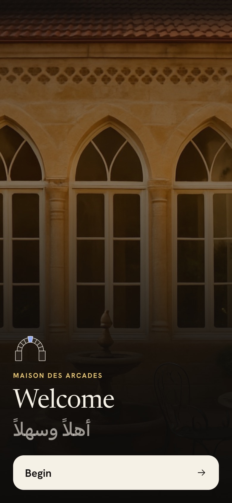 The welcome of Maison des Arcades, in English and Arabic